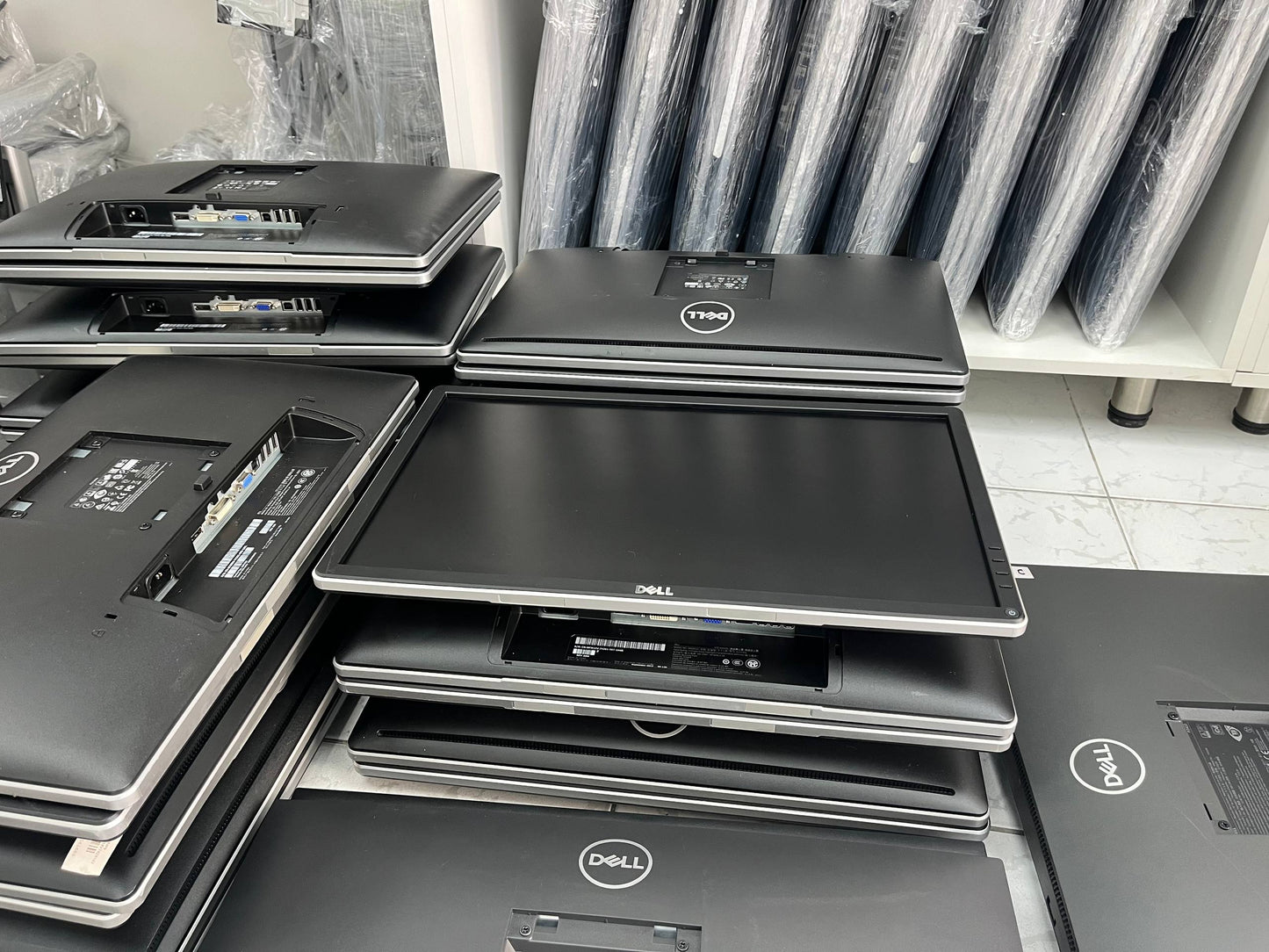 Monitor Dell P2214 HB - SuperSale.ae