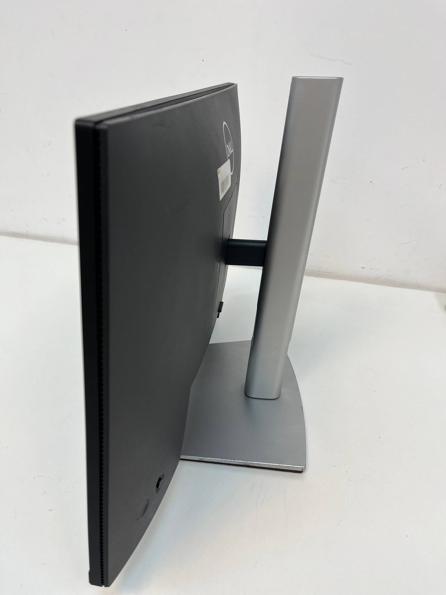 Monitor Dell P2419H Borderless - SuperSale.ae