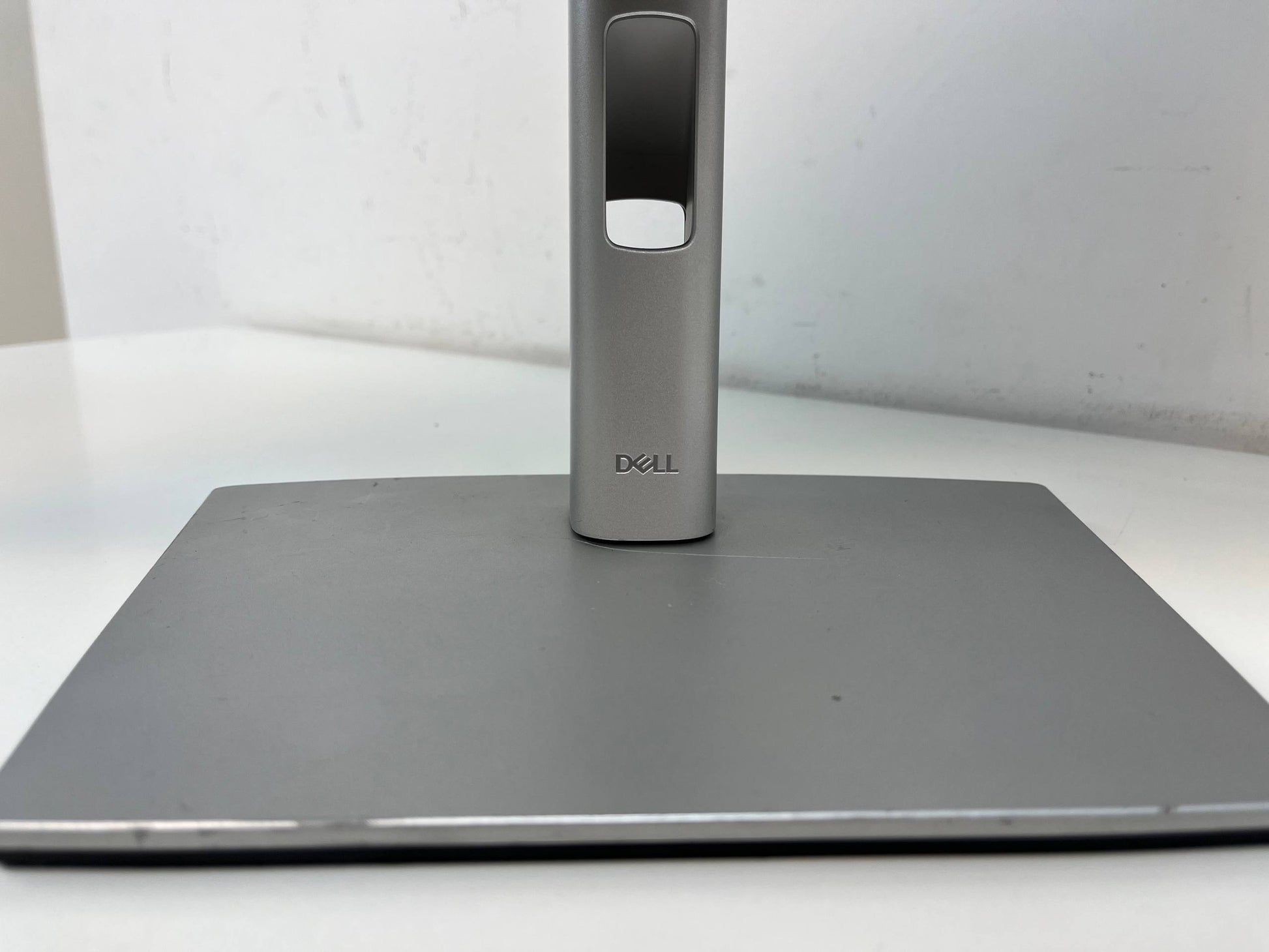 Monitor Dell P2419H Borderless - SuperSale.ae