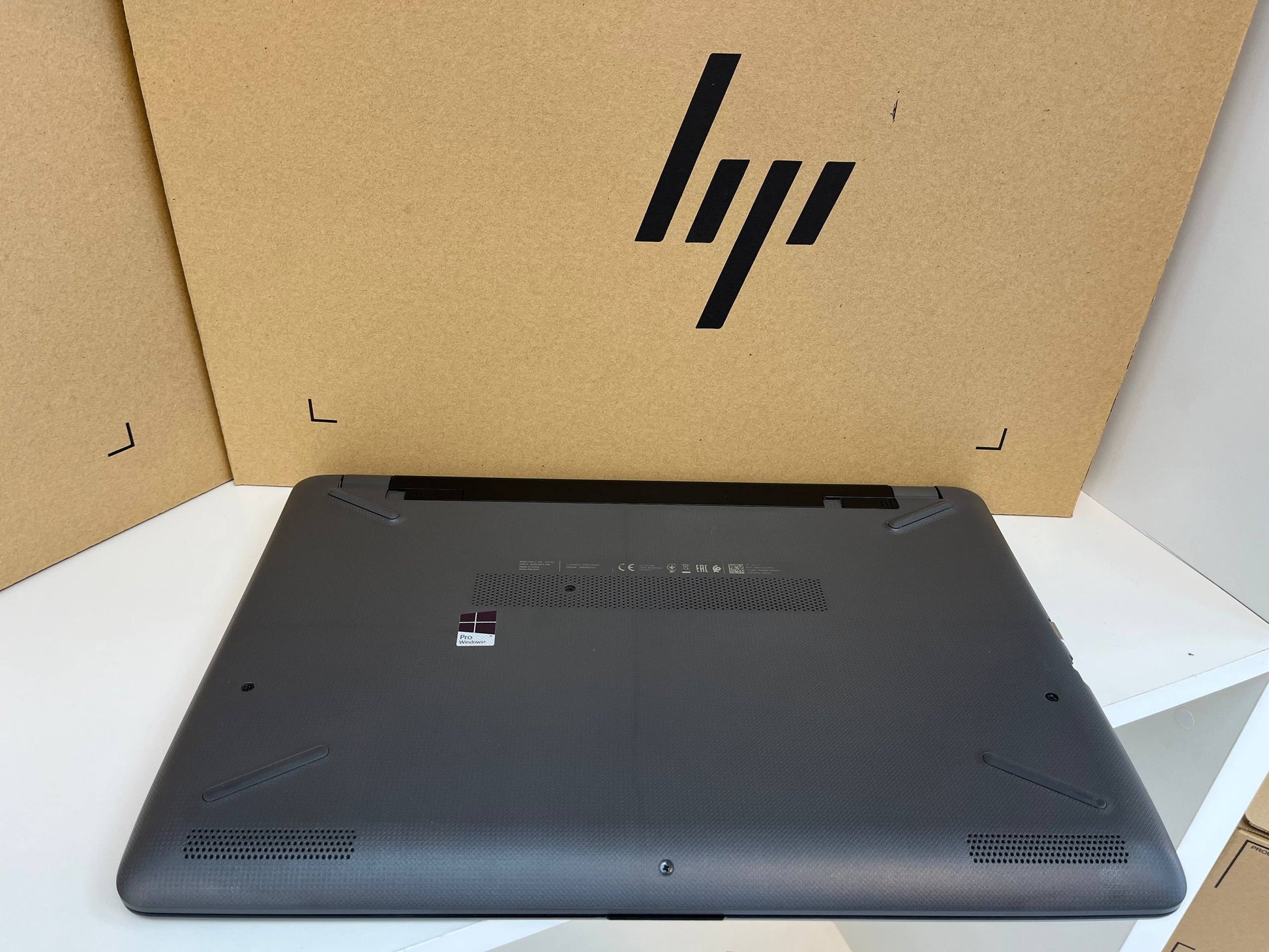 HP 250 G6 – INTEL CORE I3-6006U 6TH GEN, 8GB DDR4 RAM, 500GB SSD, 15.6" FULL HD – INTEL HD GRAPHICS LAPTOP - SuperSale.ae