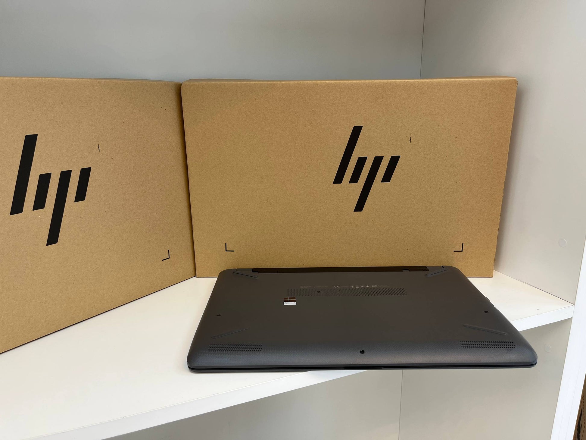 HP 250 G6 – INTEL CORE I3-6006U 6TH GEN, 8GB DDR4 RAM, 500GB SSD, 15.6" FULL HD – INTEL HD GRAPHICS LAPTOP - SuperSale.ae